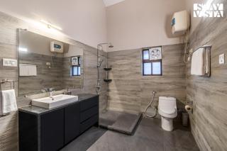 StayVista at Simply Beige with Jacuzzi, Wi-Fi, BBQ - 1