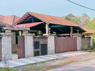 6 bedroom Villa Medina Bungalow at Pantai Bagan Lalang - Tanjong Sepat - 9