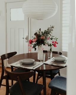 Stylish and Relaxing - Bathtub, Vinyls, Fireplace - 5