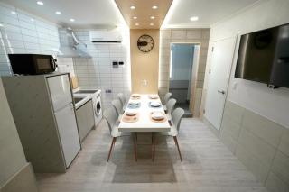 Hongdae Station nearby Cozy House - 9