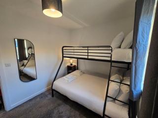 2BR Apt, Etihad Stadium, City Access, Sleeps 6 - Manchester - 1