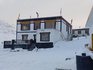 Sunflower Homestay By StayApart - Kibar - 9