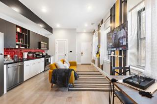 4 Suites Near Downtown Newark - Newark - 9