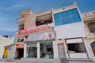 Hotel O Crown Food Court cfc - 2