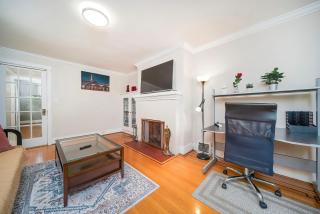 Charming 3BR Home Near UBC with Parking & Backyard - Vancouver - 8