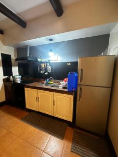 Cozy Private Cabin House in Tagaytay with Billiards & Mini Pool w FREE PARKING NETFLIX WIFI 10 Minutes to Sky Ranch - Tagaytay - 5
