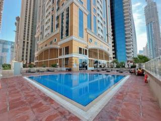 Serene 2BR with Iconic Palm Jumeirah Views, Dubai Marina by Deluxe Holiday Homes - 3