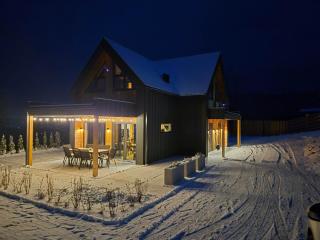 Beskidzka Stodoła przy szlaku z pięknym widokiem - 9