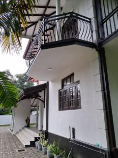 Tharan Villa - House in Colombo - Polgasowita - 2