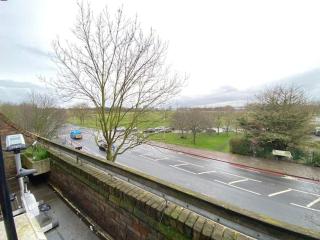 1 BR Apt in Woolwich with Free Parking - Woolwich - 4