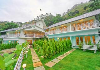 Ice Mist Pool Resort Munnar By VOYE HOMES - Munnar - 4