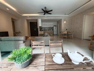 The IPOH All Suite Resort, Mountain and Lake View SUITE - Ipoh - 1