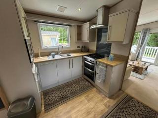 Modern 6 Berth Caravan With Front Decking At Manor Park, Hunstanton Ref 23015T - Hunstanton - 6