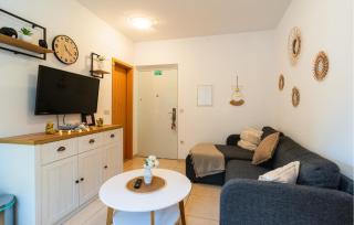 Lovely Apartment In Supetar With Wifi - Supetar - 2