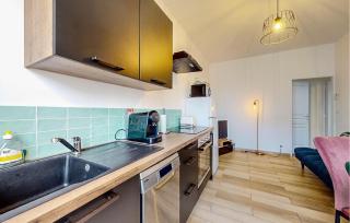 Lovely Home In Royan With Wifi - 1