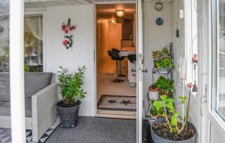 2 Bedroom Cozy Home In Skärholmen - Stoccolma - 6