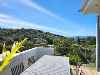 Elevated Coastal Retreat - Maraetai - 7