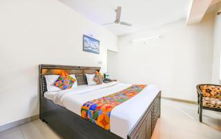 Hotel Lotus Tulip Premium Boutique Hotel- Best Rated Area Near Bus-stand and Railway station - Mathura - 1