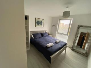 Spacious, Bright Apartment - Cardiff - 9