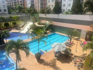 Flat Familiar a 400 metros do Hot Park com Piscinas e Conforto - 8