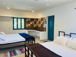 Le Abode Villa- Independent Courtyard Villa - Kottakupam - 2