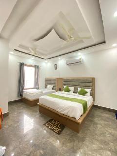Hotel Great Whitehouse - Mathura - 3