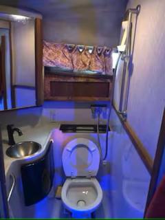 Downtown Nights on the Water - Classic Cruiser Getaway - 3