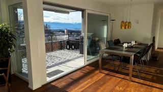 Modernes 3,5 Zimmer Apartment 100 m2 mit Alpenblick und 3 Terrassen - Hinwil - 0