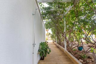 Maho Beach House - Studio - Beach Access - 2