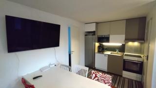 Nice apartment for 4, budget alternative for 7 - 8