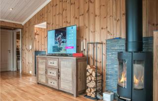 Beautiful Home In Engerdal With Kitchen - - 8