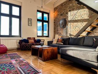 Friends Loft with Terrace & River View Old Town - 8