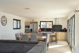 Maison avec vue et sa piscine chauffée privative - Bessas - 2