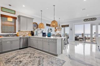 Blue Heaven on the Beach Gulf Front Sleeps 20 6 Br Heated Private Pool - 8