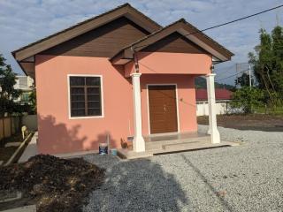 Ujang's Homestay - 7