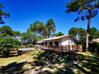 Villa avec piscine sur le golf entre lac et Océan - Biscarrosse - 0