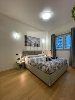 Home In Town - Porta Nuova District - Milan - 3