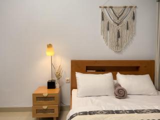 Antheia Garden with Hot Tub - Kuta Lombok - 3