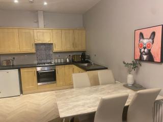 Hastings Apartments Extra Large Self Catering Apt Tourism Certified Free Parking WiFi - Belfast - 5