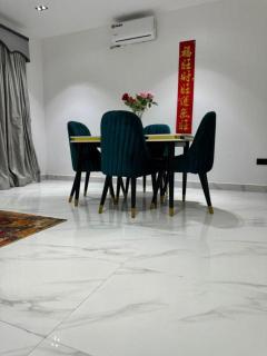 Ayahs Court - 6