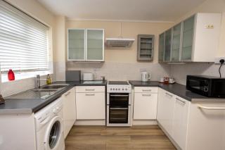 Edwards House, Sleeps 5 in 3 bedrooms, Bath Road, Cheltenham - Cheltenham - 7