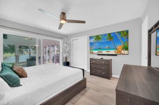 Waterfront 3Bed in The Villages - 6