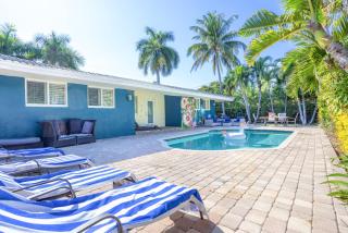 Spacious 3-Bedroom Villa with Heated Saltwater Pool and Fenced Yard in Oakland Park - 9