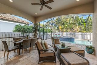 Luxe Home 1mile Vanderbilt Beach, Pool Spa BBQ - Naples - 9