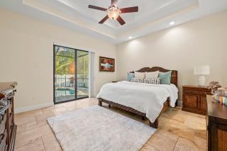 Luxe Home 1mile Vanderbilt Beach, Pool Spa BBQ - Naples - 8