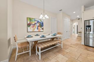 Luxe Home 1mile Vanderbilt Beach, Pool Spa BBQ - Naples - 2