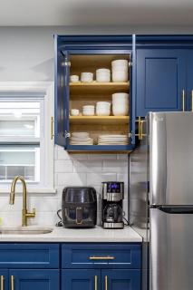 Comfort Meets Style 3BR Plus Parking - New Rochelle - 9
