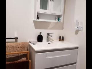 Modern and spacious 1-Bedroom Holiday Home - 2