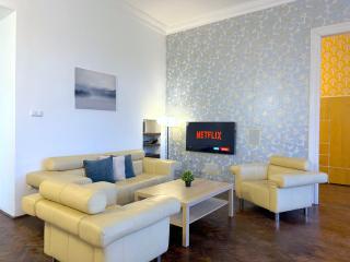 Stunning 150m2 3-bedroom with Balcony - Budapest - 8