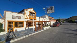 Hotel y Restaurant AKATA - Río Mayo - 0